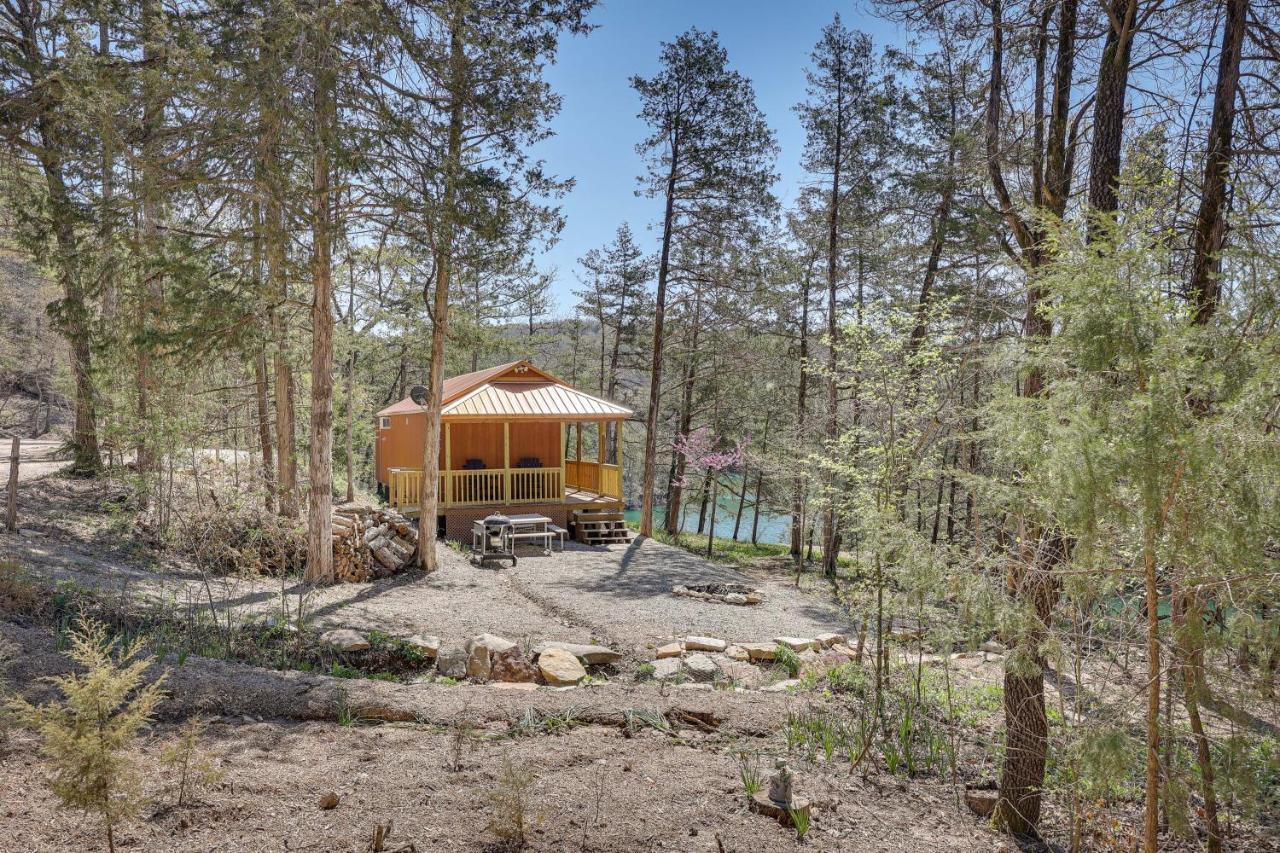 Cliffside Eureka Springs Cabin With Beaver Lake View المظهر الخارجي الصورة