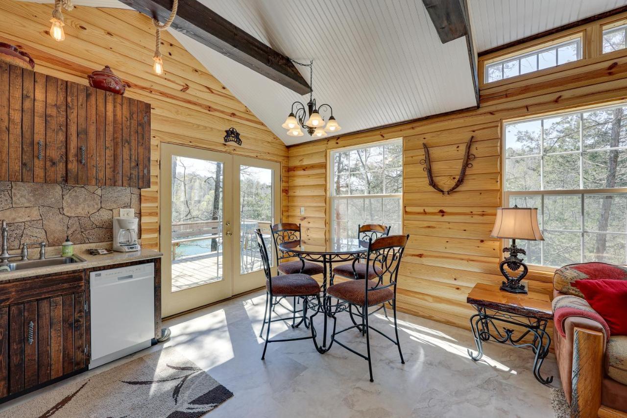 Cliffside Eureka Springs Cabin With Beaver Lake View المظهر الخارجي الصورة
