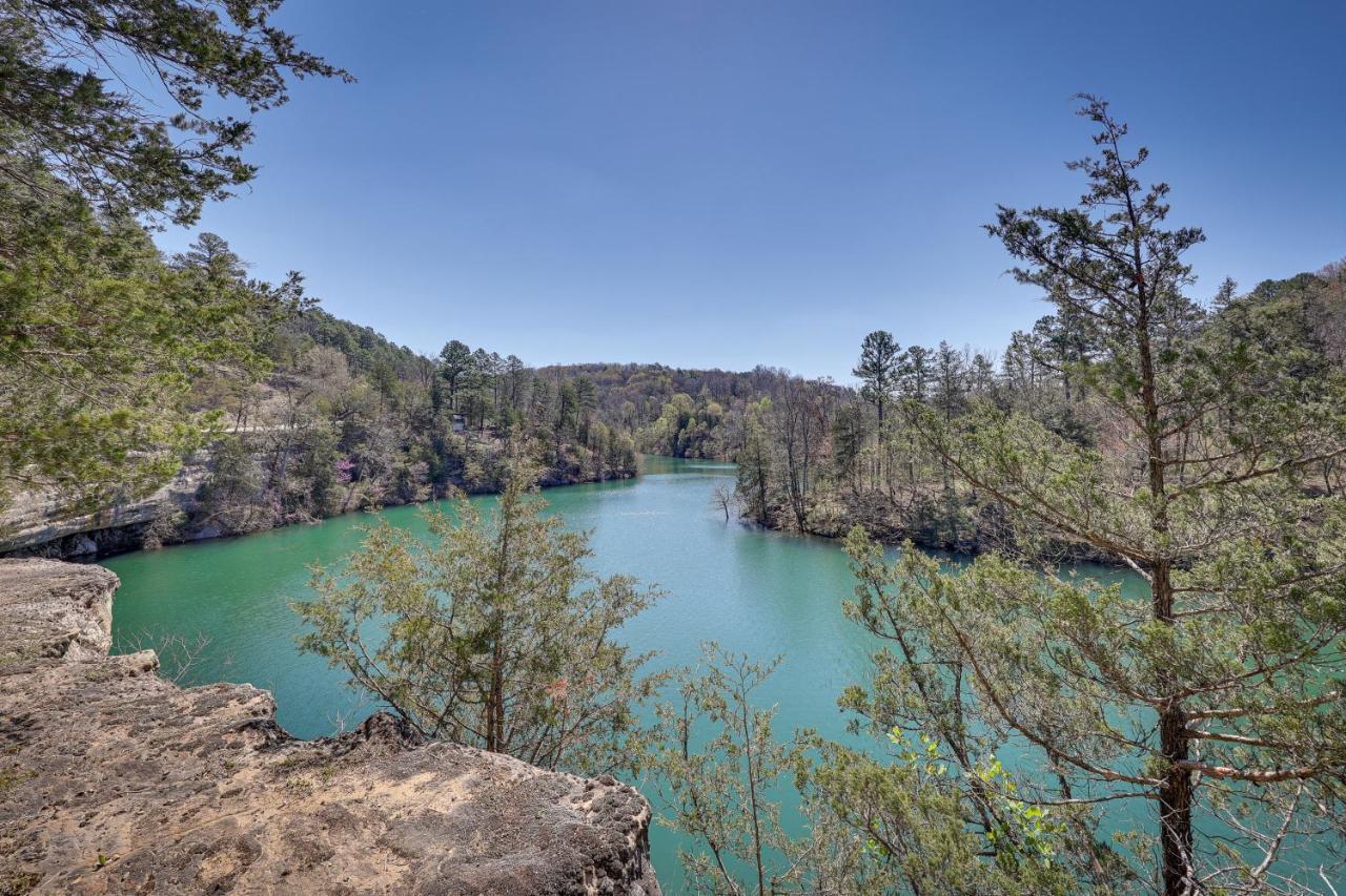 Cliffside Eureka Springs Cabin With Beaver Lake View المظهر الخارجي الصورة